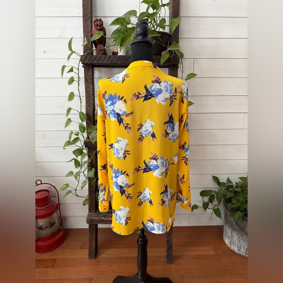 gibson Yellow and Blue Floral Women's Tunic Blouse - Picture 8 of 17